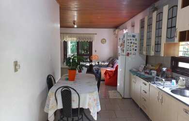 Imagem 5: Casa à venda em Hamburgo Velho, Novo Hamburgo - Churrasqueira, Lavanderia, Pátio e Garagem