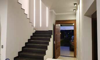 Imagem 2: Maravilhoso sobrado a venda em Condomínio Fechado em Cravinhos!!