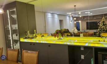 Imagem 4: Oportunidade Única: Imóvel Comercial e Residencial com Amplo Espaço e Localização Privileg