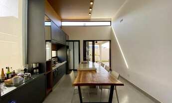 Imagem 2: Oportunidade Imperdível no Portal da Mata: Linda Casa Térrea com Piscina e Lazer Completo!