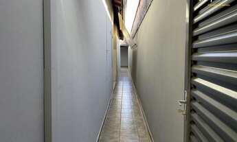 Imagem 5: Casa Térrea a Venda com 2 Dormitórios, Churrasqueira, Quintal, Semimobiliada, no Bairro As