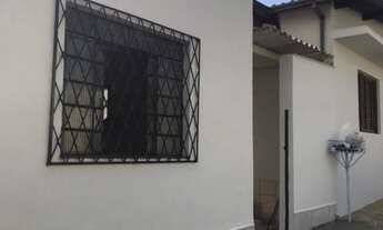 Imagem 1: Casa Térrea com 3 Dormitórios, Garagem Coberta para 2 Carros, Edícula Completa com 2 Dormi