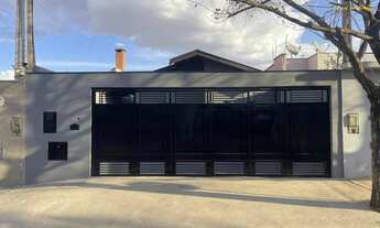 Imagem: Oportunidade! Casa Térrea com Quintal em