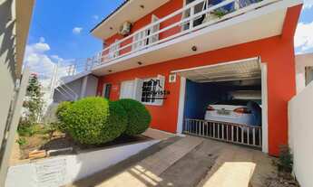 Imagem: Casa Comercial com 3 Dormitorio(s) localizado(a)