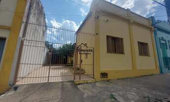 Imagem: Em frente à Praça das Carretas