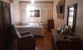 Imagem 6: IMOVEL BEM CENTRALIZADO COM TRÊS DORMITÓRIOS