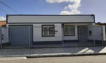 Imagem: Casa com 2 Dormitorio(s) localizado(a) no