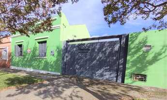 Imagem: Imóvel amplo em rua pavimentada no Getúlio