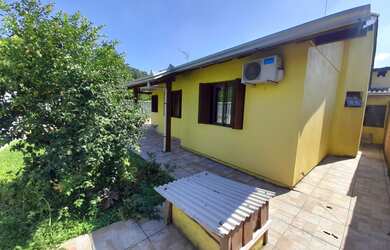 Imagem 1: Casa - Sobrado em Estância Velha / Rosas