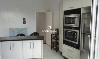 Imagem 5: Casa sobrado de 03 dormitórios com suíte no Jardim das Industrias