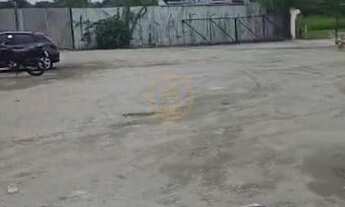 Imagem: Área com 30.000m² - Santos