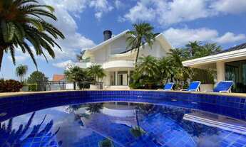 Imagem 2: Magnifica residência, 4 dormitórios, 4 vagas na garagem, 1M² de Área Construída