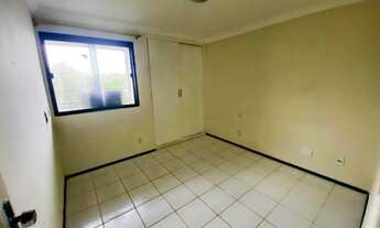 Imagem 4: Petrópolis, 2 dormitórios, 1 suítes, 2 banheiro, 2 vagas na garagem, 70M² de Área Construí