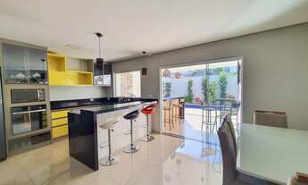 Imagem 6: Sobrado com 3 suítes e piscina a venda no Reserva das Paineiras