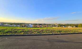 Imagem: Terreno a venda no condomínio Canadá