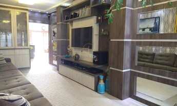 Imagem 2: CASA com 3 dormitórios, suíte 4 banheiros e amplo pátio a venda em Canoas