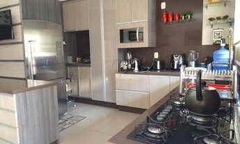 Imagem 7: CASA com 3 dormitórios, suíte 4 banheiros e amplo pátio a venda em Canoas