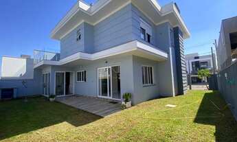 Imagem: Sobrado de Alto padrão, com 3 dormitórios