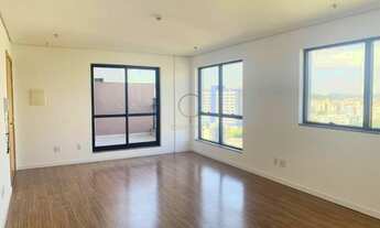 Imagem: Linda sala comercial com terraço privativo!