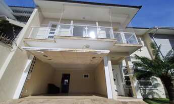 Imagem 2: EXCELENTE SOBRADO COM 04 DORMITÓRIOS, SENDO 01 SUÍTE, NO MOINHOS DE VENTO EM CANOAS