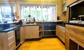 Imagem 7: Sobrado alto padrão, 4 suítes bairro nossa senhora das graças, RS