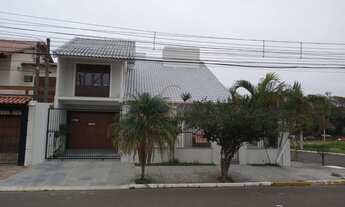 Imagem: Sobrado de esquina com 03 dormitórios