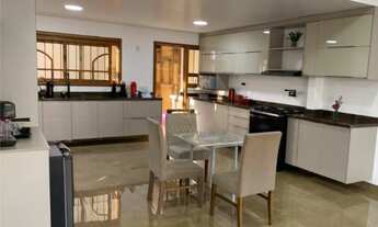 Imagem 3: EXCELENTE SOBRADO COM 4 DORMITÓRIOS, SUÍTE, TERRAÇO, PISCINA E ÁREA GOURMET NO BAIRRO ESTÂ