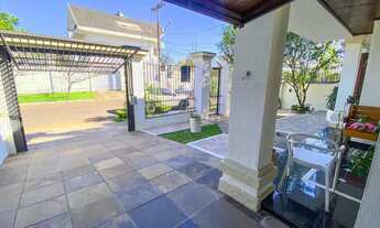 Imagem 3: Casa à venda em Canoas - Jardim do Lago - 248.97m² - Churrasqueira e Closet