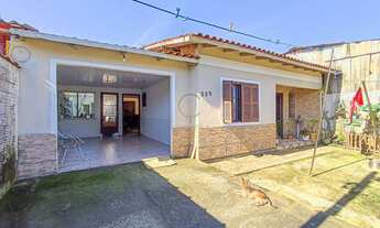 Imagem 1: Casa à venda em Olaria, Canoas - 140m² - Churrasqueira e Piso Laminado