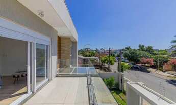 Imagem 2: Sobrado com piscina 3 dormitórios