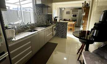 Imagem 3: CASA DE 2 DORMITÓRIOS E SOBRADO DE 2 DORMITÓRIOS no bairro Niterói