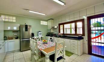 Imagem 4: CASA TÉRREA COM 4 DORMITÓRIOS ( DUAS SUÍTES ) E PISCINA NO IGARA