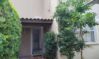 Imagem: Sobrado em condomínio fechado