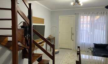 Imagem 5: Sobrado 2 dormitórios, com pátio e fechamento retrátil, próximo ao Centro