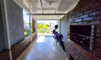 Imagem 2: Casa à venda em Canoas, Igara - Com Quintal e Churrasqueira