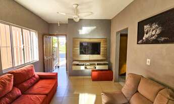 Imagem 3: CASA TÉRREA DE 03 DORMITÓRIOS COM EDÍCULA E ESPAÇO PARA PISCINA ,02 VAGAS DE GARAGENS NO B