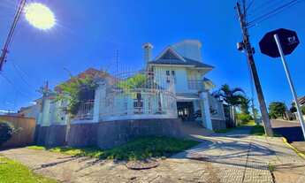 Imagem 2: SOBRADO SEMI MOBILIADO COM 4 DORM-SUÍTE - SÓTÃO- PISCINA - NO MOINHOS DE VENTO