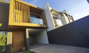 Imagem 2: Sobrado 03 Dormitórios, sendo 01 Suíte e Closet, Piso Aquecido nos Banheiros e Persianas