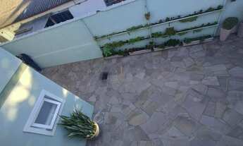 Imagem 5: CASA NITERÓI, 3 dormitórios, 2 banheiro, 3 vagas na garagem, 185M² de Área Construída