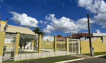 Imagem 2: CASA COM 3 DORMITÓRIOS E PISCINA, NO MOINHOS DE VENTO, EM CANOAS
