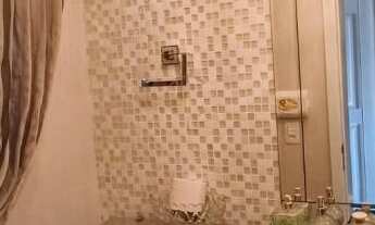 Imagem 3: Sobrado Mobiliado com 04 Dormitórios, transf. em 03 Dormitórios, Closet, Sótão , Pátio e 0