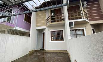 Imagem: Sobrado de 02 dormitórios com sacada no