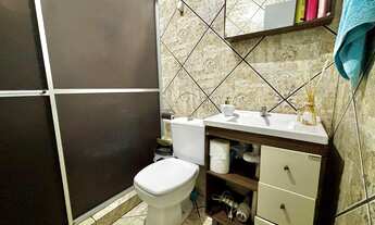 Imagem 3: Casa térrea com 3 dormitórios, duas vagas, amplo pátio. Excelente localização