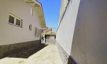 Imagem 6: Casa Terréa reformada com 02 Dormitorios, Vaga para Veículos com Patio no bairro Moinhos