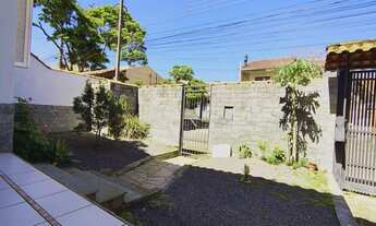 Imagem 4: Casa Terréa reformada com 02 Dormitorios, Vaga para Veículos com Patio no bairro Moinhos