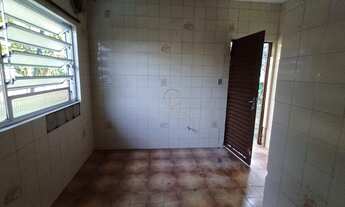 Imagem 3: Casa térrea com 2 dormitórios, terreno 12 x 44 m, no bairro Niterói