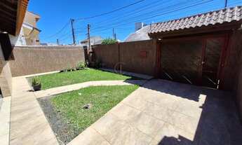 Imagem 6: Casa térrea com 2 dormitórios, sendo 1 suíte, 4 vagas, lareira, no bairro Igara