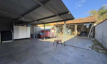 Imagem 3: Casa à venda em Canoas, Estância Velha - Churrasqueira e lavanderia