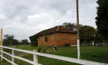 Imagem: Chácara / Sítio com 2 Dormitorio(s) localizado(a)