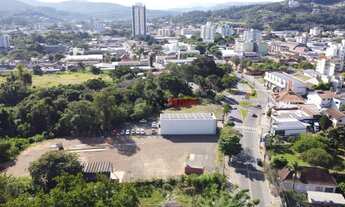 Imagem 5: Terreno em localização privilegiada disponível para locação